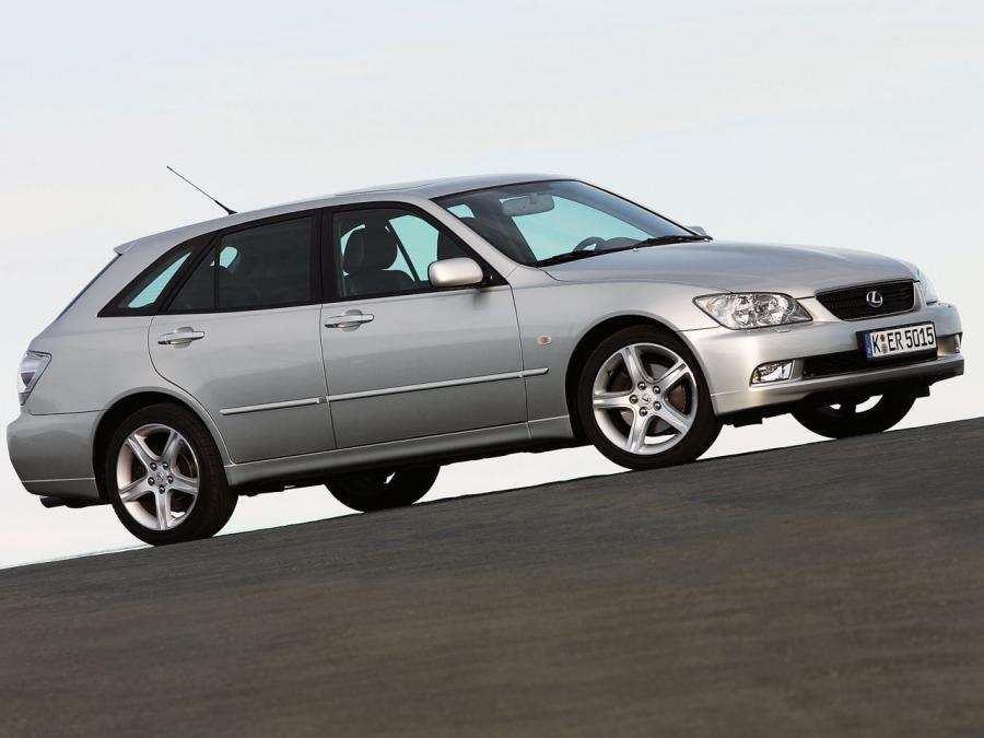  Lexus IS200 SportCross 2002 года  (EU) (фото 3 из 8)